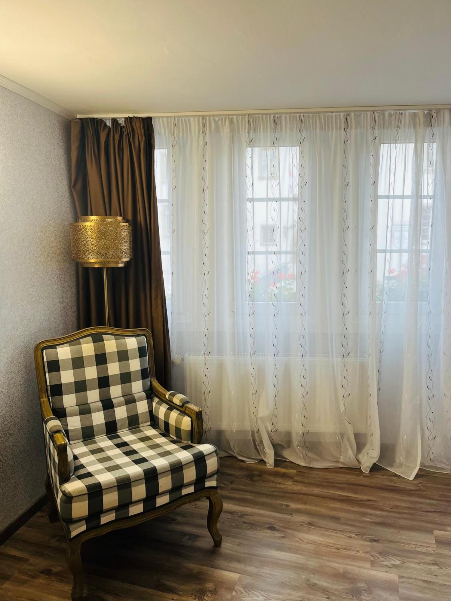 The Burgklause Boutique Hotel Linz am Rhein Exterior photo